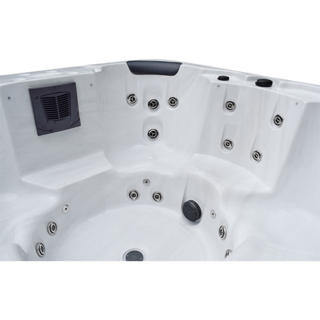 6 -person/person Hot Tube ASPö