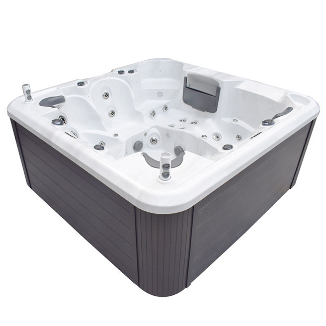Hydromassage bathtub