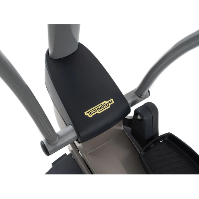 TECHNOGYM Synchro New Excite 700 LED elliptical trainer Used/Reconditioned - Perfect condition