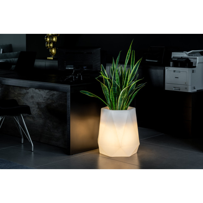 White Flavi garden pot with lighting