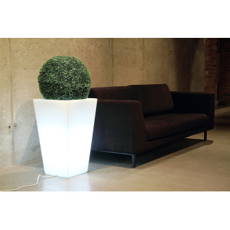 White Slim garden pot with lighting