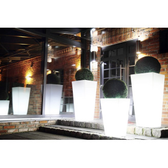 Designer Monumo Slim Line M pot with lighting