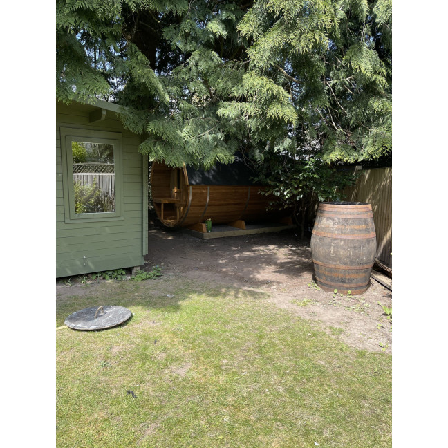 Barrel Sauna 330 with Terrace for 4 people / Electric or Wood-Burning Harvia Stove / High quality Scandinavian Spruce