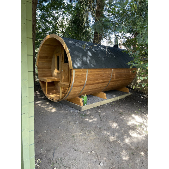 Barrel Sauna 330 with Terrace for 4 people / Electric or Wood-Burning Harvia Stove / High quality Scandinavian Spruce